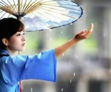 七律.四月三日喜雨