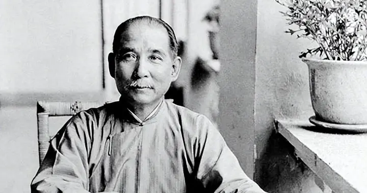 1925年孙中山弥留之际为女儿签名留影：此生对她最是愧疚