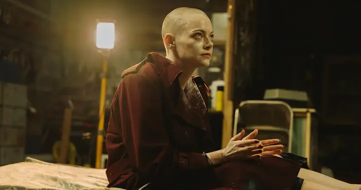 石头姐这部R级科幻片太癫了！