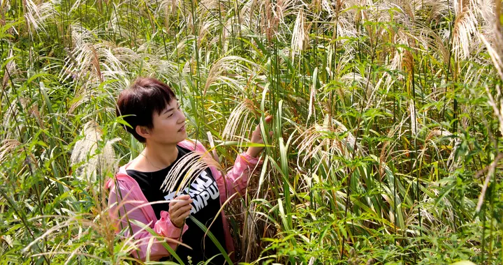 摄影架起的友谊桥梁