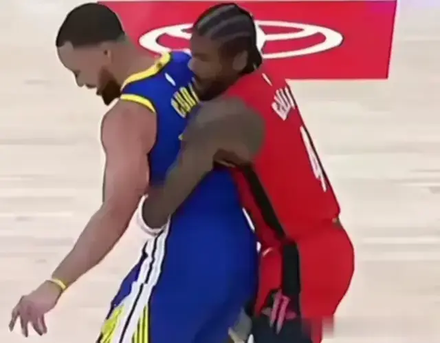 NBA季后赛各种假摔、剪刀脚、掏肛式防守正在摧毁篮球的本质。