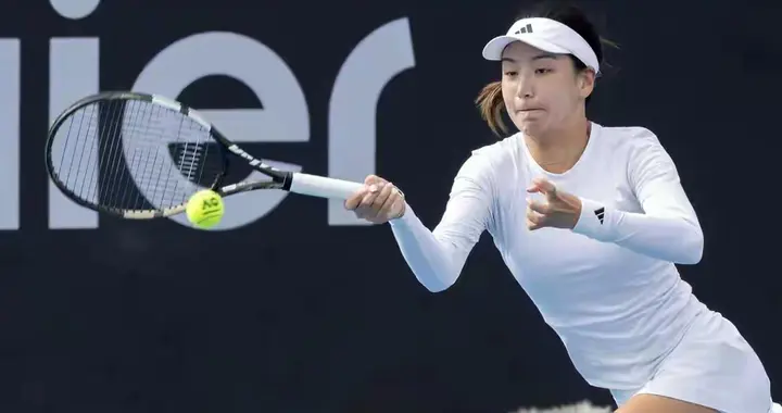 大冷！中国金花逆转晋级，憾负莎娃点名天才，萨巴伦卡克星不再神