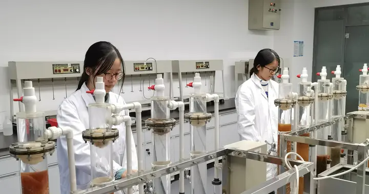 就该这样！日本卡中国芯片设备损失千亿，却还问：凭什么反制回来