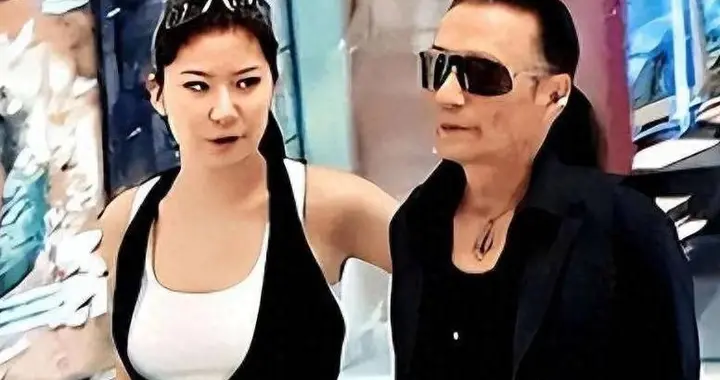 ​83岁谢贤与“爷孙恋”再掀风波！她爆料猛如虎，家族隐私全揭开