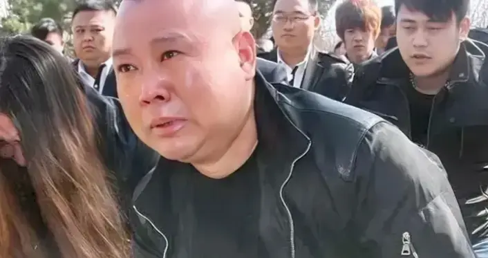 12月刚过半就曝出3大瓜，强制取精、大佬被杀 、被约谈，个个离谱