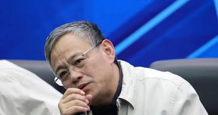 继许家印后，又有千亿资产大佬艾路明被刑拘，投资者35亿资金被套