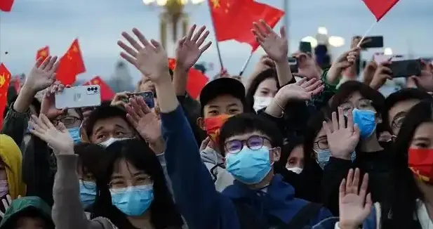 30万亿砸向普通人！2026两会定调：不再只修路盖楼，国家要投资你