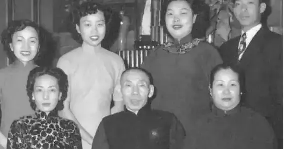 杜月笙死后，11个子女集体消失：30年后才懂，他布的局有多狠