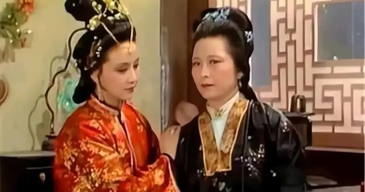王熙凤的母亲是宁国府的小姐？抠细节发现：荣国府和王家三次联姻