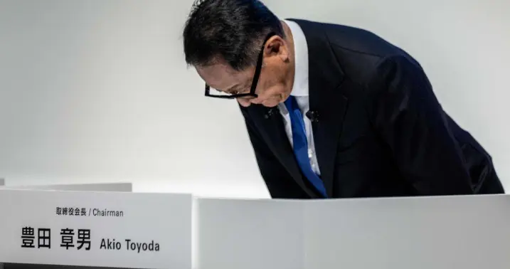 丰田章男的鞠躬，救不了日本汽车的百年一遇之困