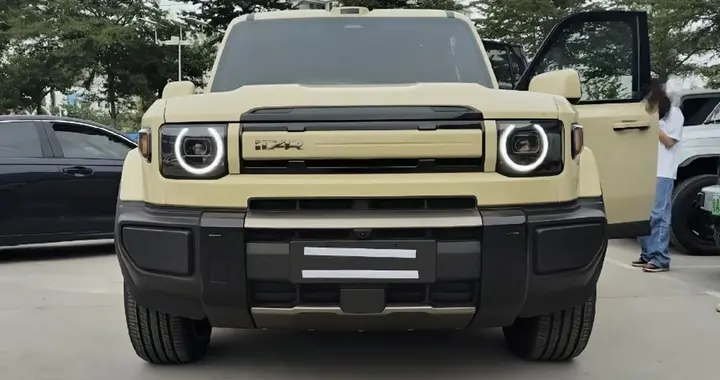 奇瑞又一硬派方盒子！iCAR V27实车亮相，搭1.5T增程动力，要火？