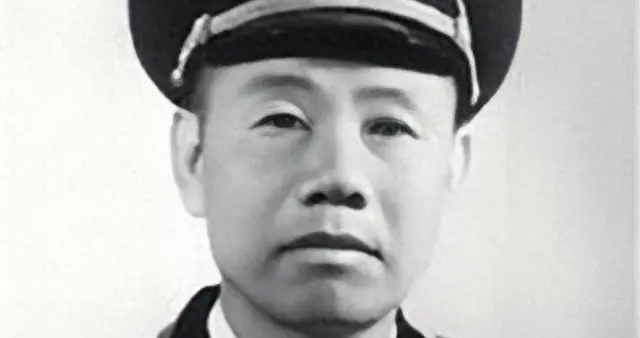 红四军副军长，解放时才是个师长，建国后却连病都看不起
