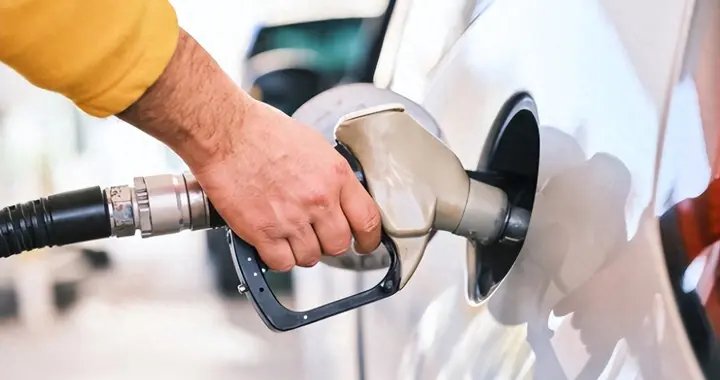 央视曝光！加油站竟化身“盗油贼”，每次加油都在被暗中戏耍？