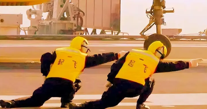 中国航母上最“无聊”的岗位：在山东舰上烧垃圾，一天供应7顿饭