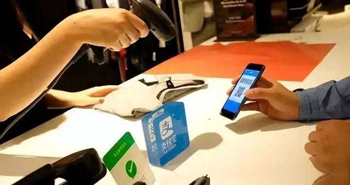 美国华人：中国引以为傲的扫码支付，其实就是最不智能的发明？