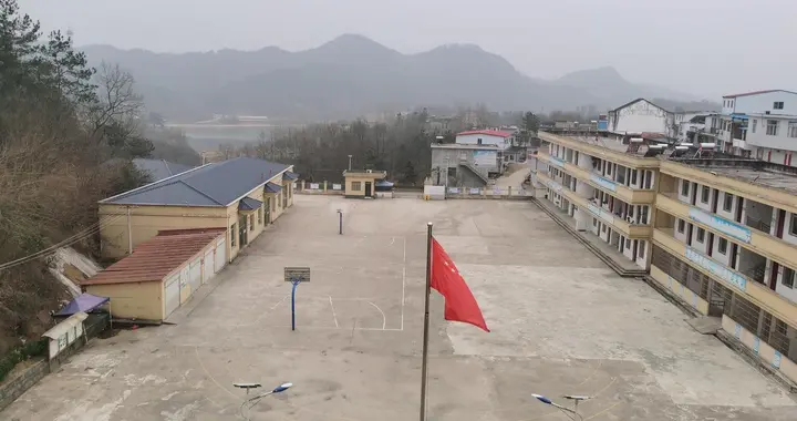 再忆当初年少时