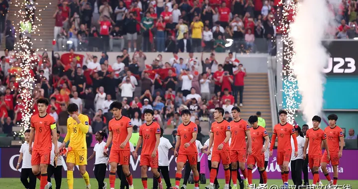 快评：遗憾输球坦然接受！国足年轻一代必将翻过高山，奔赴星辰大海