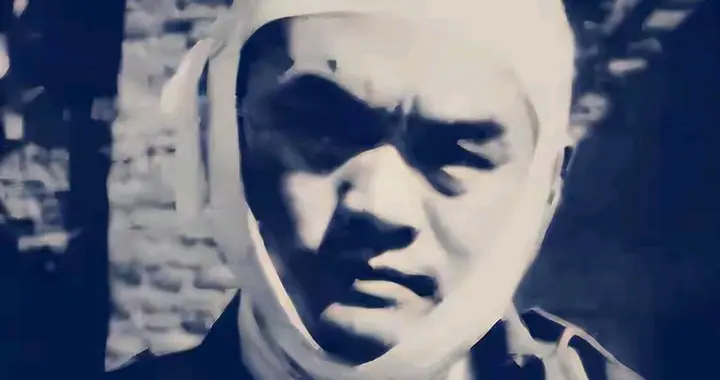 1948年，康泽兴高采烈庆生日，突然有人报：前线守军快顶不住了！