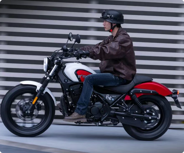 降价22.6%！售价不到万元，250cc复古巡航车：标配ABS，新手首选