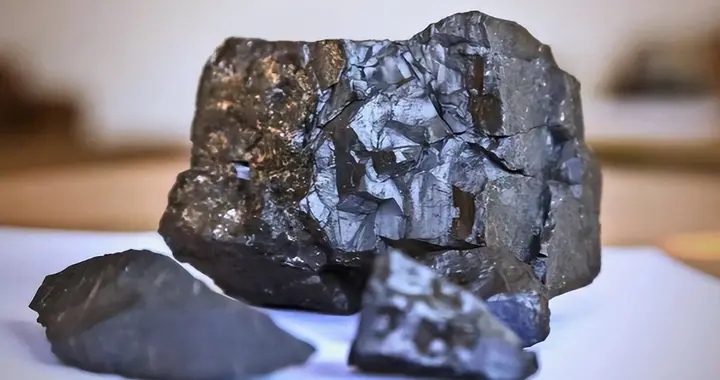 游戏已结束，中方断供钨原料，禁止日本人登岛，中国舰艇带炮上场