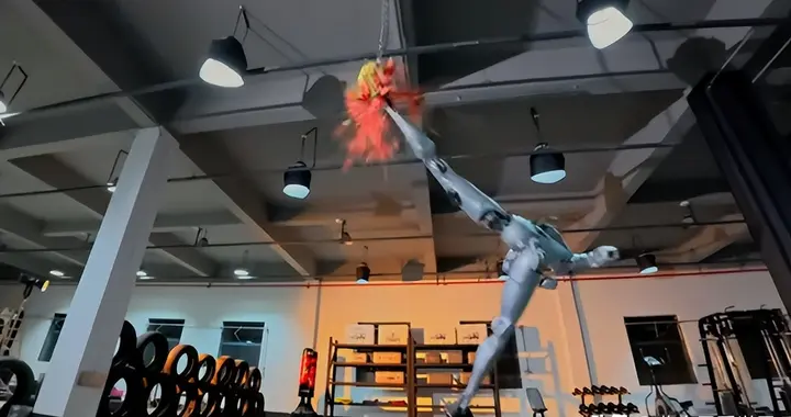 默茨带200人抵京，终于学乖了，未再定义中国为“系统性对手”