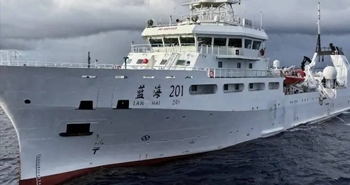 台海局势告急！中日风波再升级，日本强逼登岛，中方舰船遭瞄准