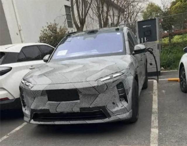 新款蔚来ES6路试谍照流出