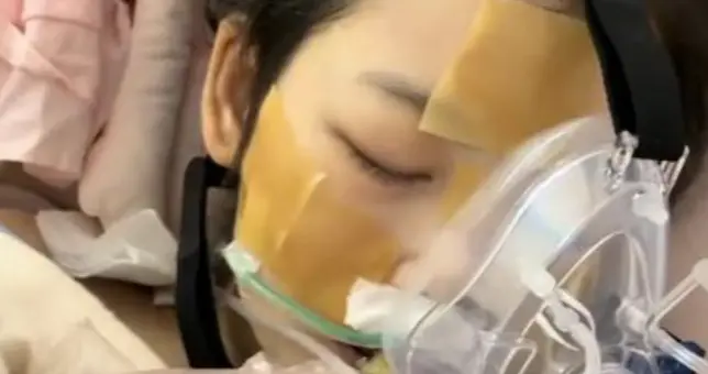 安徽23岁独腿女孩“夏夏”去世，最后两天吃甘蔗和糊糊，太心酸！