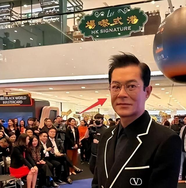 香港这一夜，与70岁成龙同台的古天乐，成了港圈男神最大“输家”