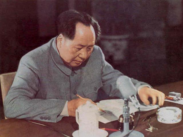 72年尼克松访华，提一要求难坏周恩来，毛主席道破天机：他还不服