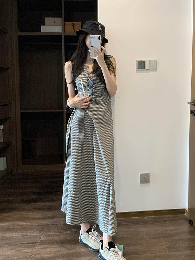 今年流行的漂亮格子无袖绑带连衣裙子202