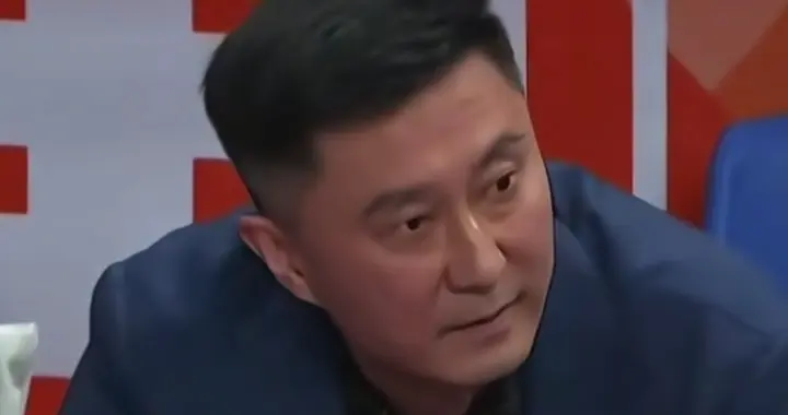 在广东得不到稳定时间，国家队打的风生水起，这两位把杜峰打下课