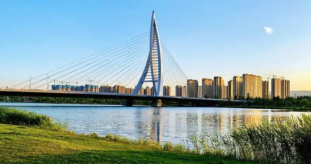 太原房价反转，新房涨，二手房仍跌，刚改可进，投资选估值洼地