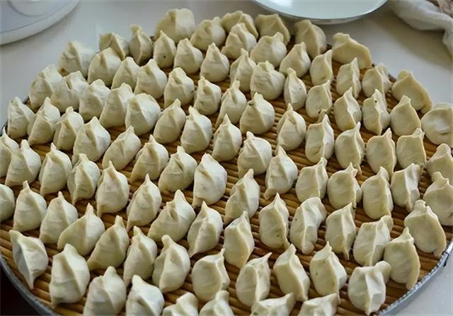 17年，27岁女生爱吃自制饺子,2年后患癌,流泪坦言:以为是正常现象