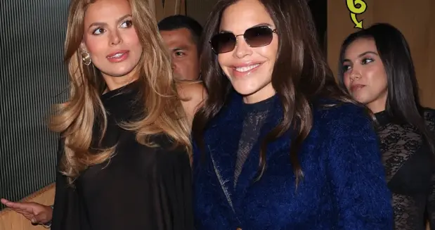 56岁劳伦桑切斯出席派对，手里拎个圆形包十分个性，贝佐斯未陪同