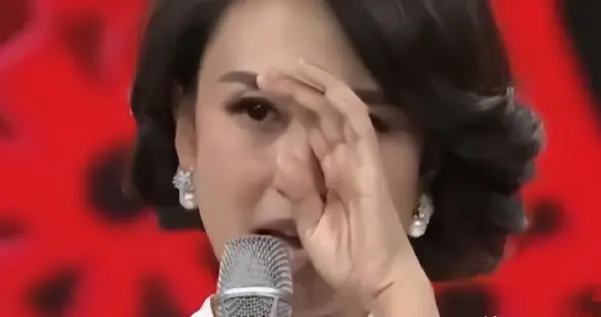 嫁70岁老头？包养男大学生？央视主持人张蕾身上的谣言太离谱