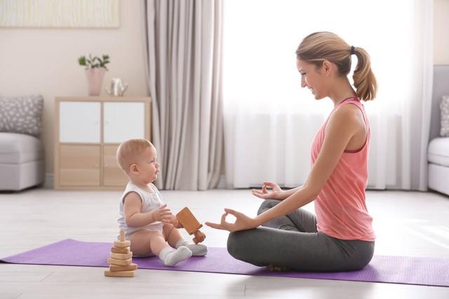 2-3个月宝宝体能锻炼抬头训练