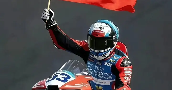 中国张雪机车绕开日厂专利，攻克三缸技术死结，如今连拿两冠！