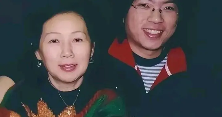 高晓松83岁母亲张克群决定回国养老，承认北京看病、生活比美国好