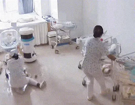 地震时护士用身躯护婴儿书写不凡篇章！杠精：16楼不能做月子中心