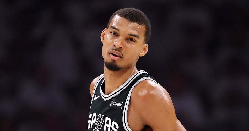 文班飘了！直言自己在现在的NBA可以砍下100分！  据欧媒Euroh...