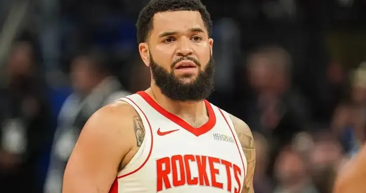 一动不动，竟成最大输家？火箭这波操作把球迷都看懵了！