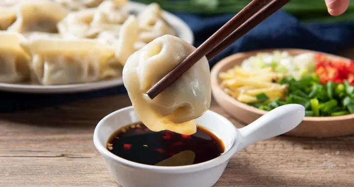 冬至吃饺子，韭菜白菜靠边站，此菜最鲜美，对眼睛好，不懂吃可惜