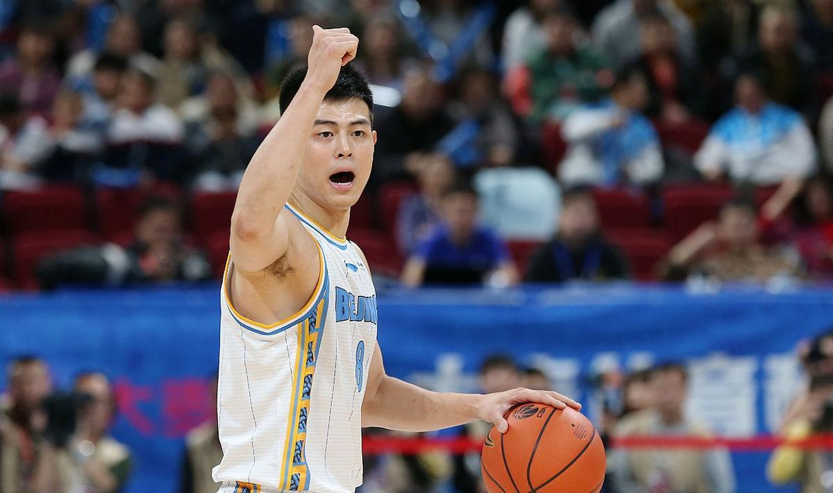 方硕告别CBA无缘首钢续约爆冷加盟NBL，两年后回母队当教练机会来了