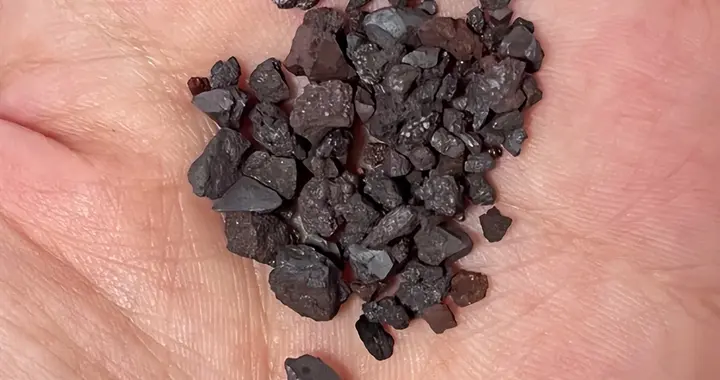 养窍才是止鸣第一方，磁石配一味，下填肾精，中健脾气，上通耳窍