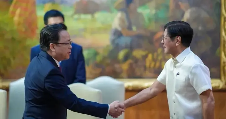 菲律宾反华声浪四起，中方拉起一份清单，马科斯拒绝驱逐中国大使