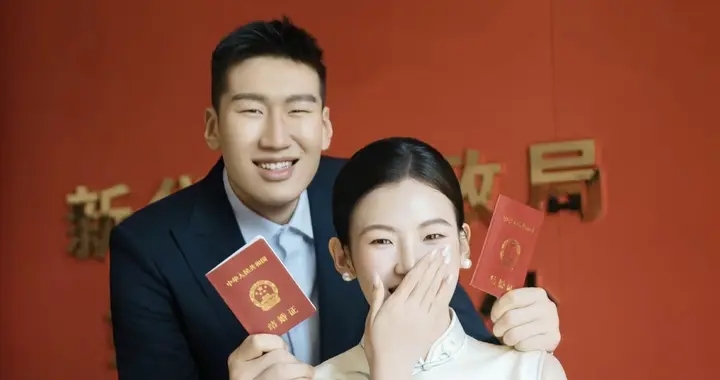惊喜！巴特突然宣布与女友瑶妹儿领证结婚，多位球员送上祝福