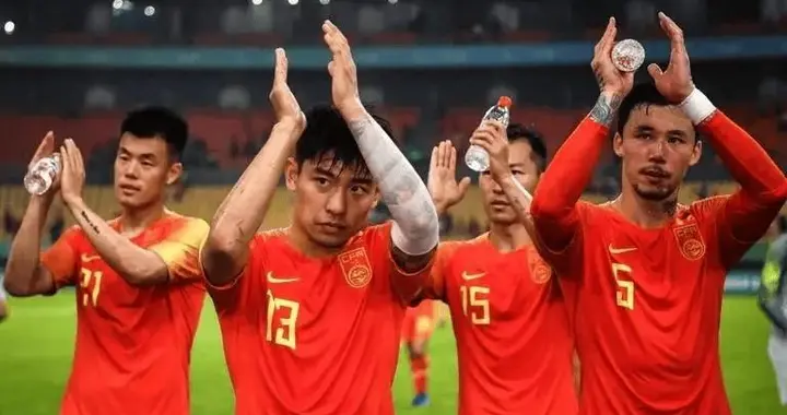 足球逆袭：中国教练带队赢球最多，为何总被质疑？