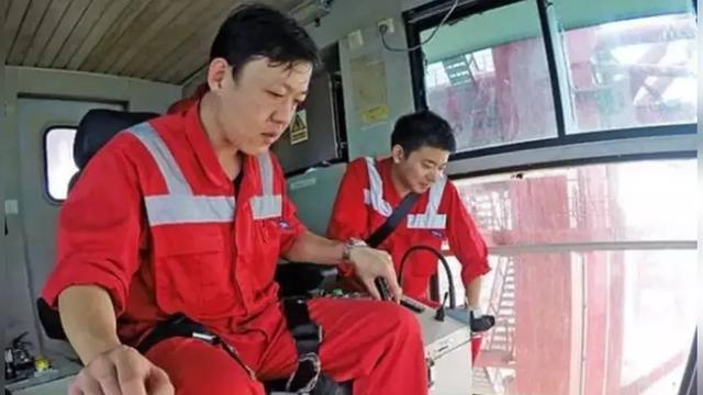 淡定白云ni7：这是综艺《亲爱的客栈20