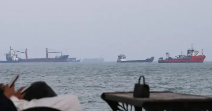 美伊轮番封锁霍尔木兹海峡，中东物流巨头不受勒索，直接建新港